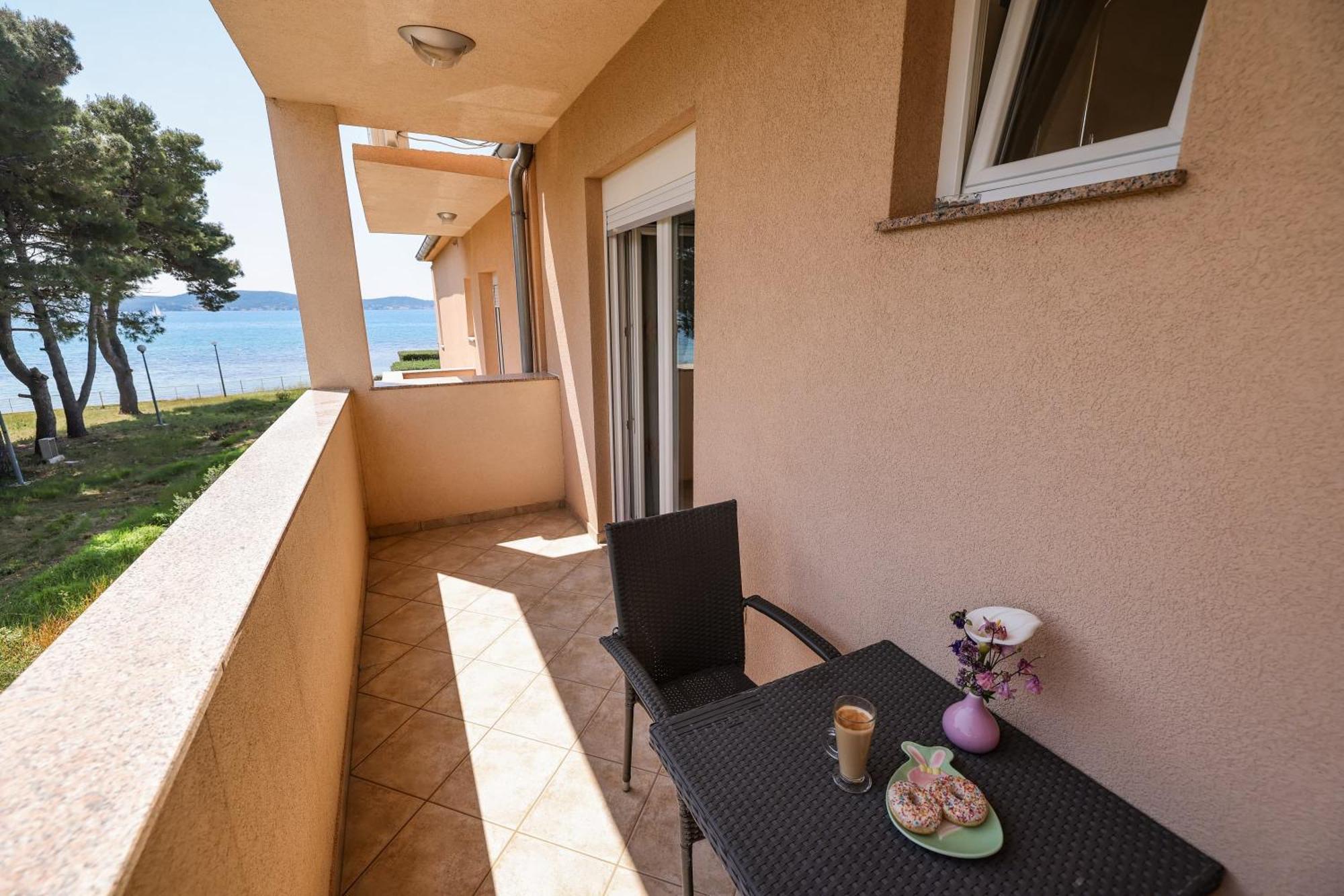 Apartments Becky On A Sandy Beach Without Crowd Sukošan المظهر الخارجي الصورة