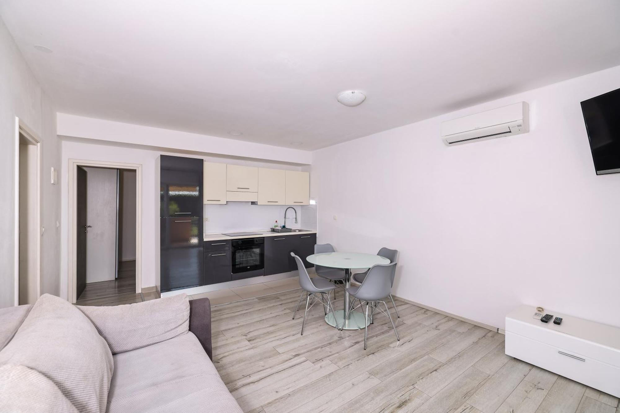 Apartments Becky On A Sandy Beach Without Crowd Sukošan المظهر الخارجي الصورة